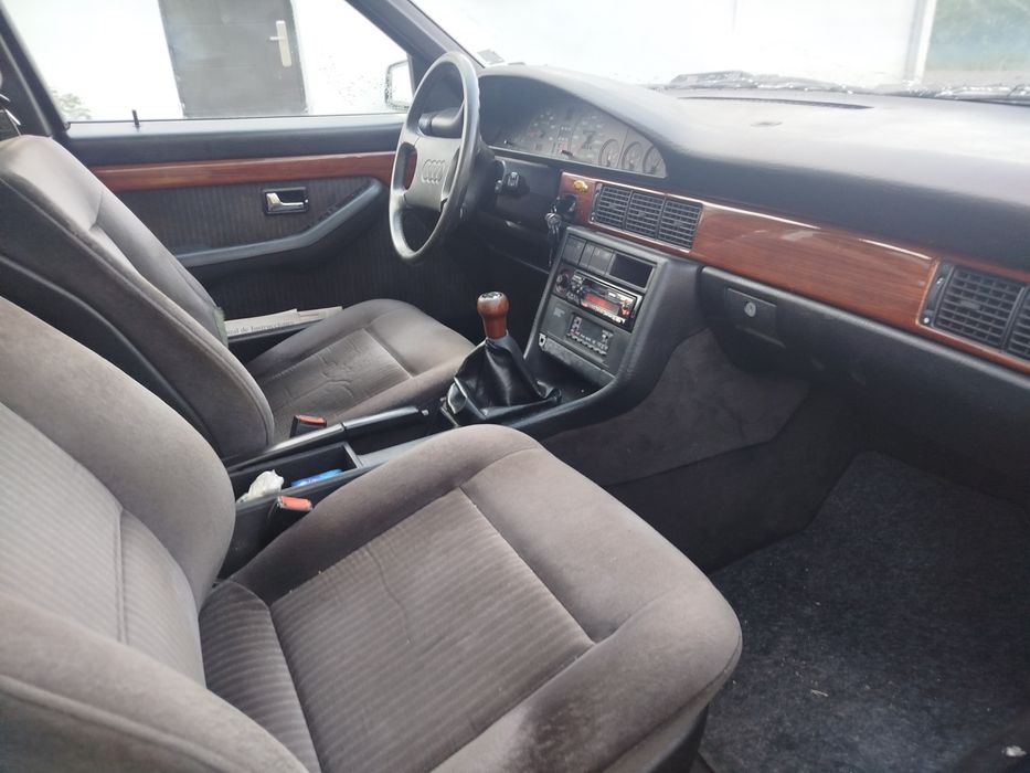 Продавам Audi 100 2.2 i 1990г
