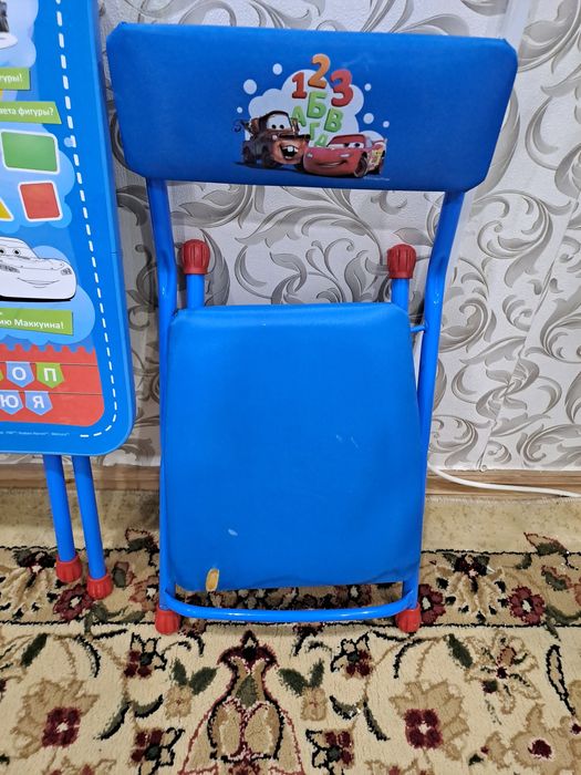 Продам детскую парту