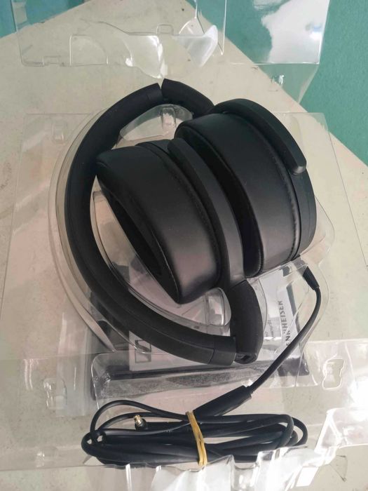 Слушалки SENNHEISER HD 400 S