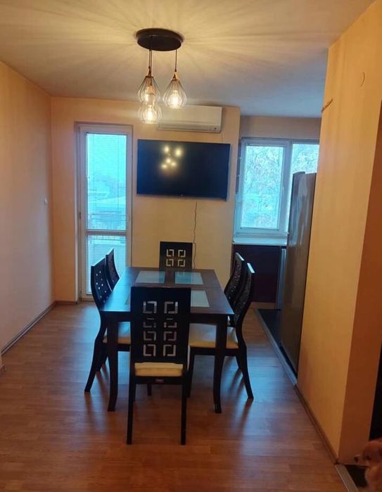 Дава се под наем Тристаен апартамент в Пловдив, Южен - 90 кв.м за 460 € - Снимка #2