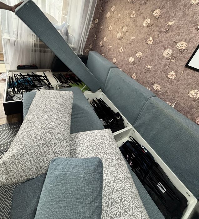 Продам угловой диван.