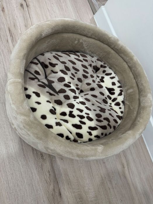 Продам лежанку для кошки
