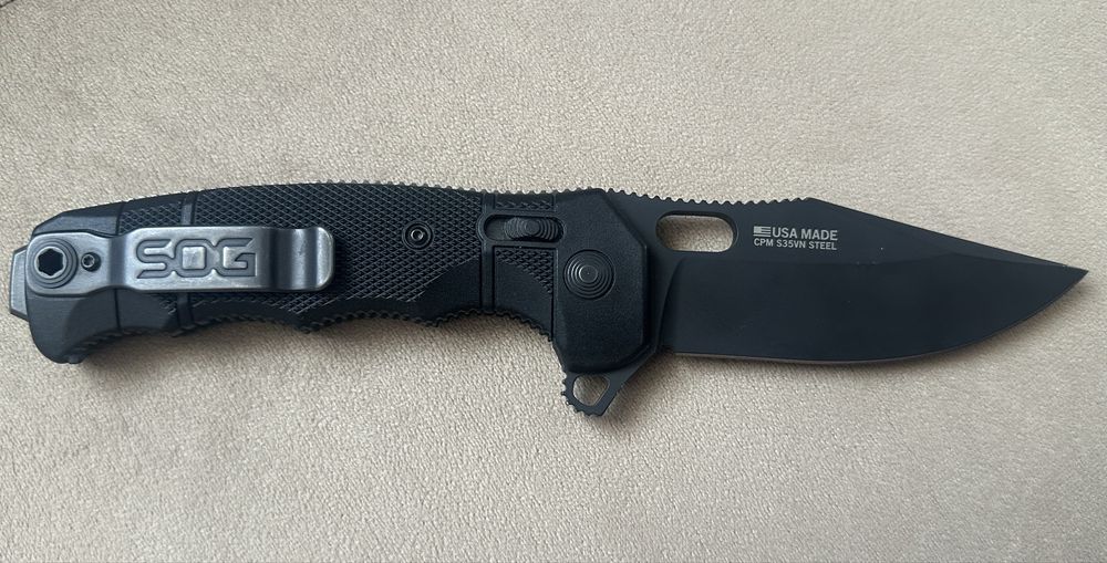 Нож SOG SEAL XR, Benchmade SOCP и Adamas Mini Magnacut
