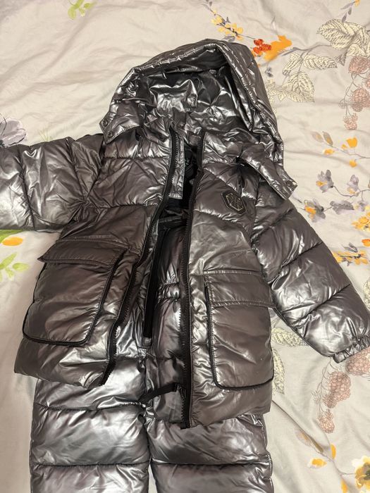 Продам детскую куртку