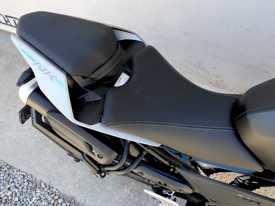 Motocicletă CFMOTO 125NK ABS 2026 | Rate | Leasing