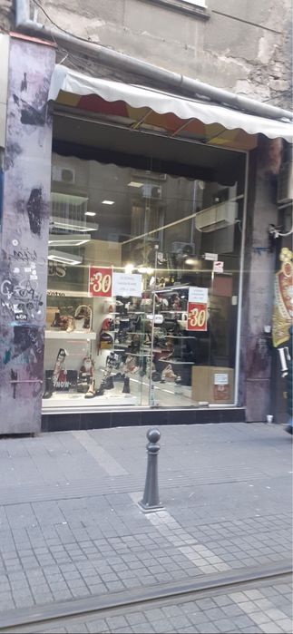 Магазинно оборудване (мебели, стилажи) за обувки.