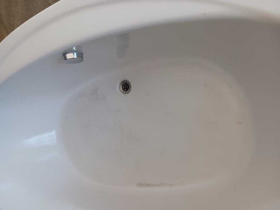 cada de baie de lux moderna putin folosita