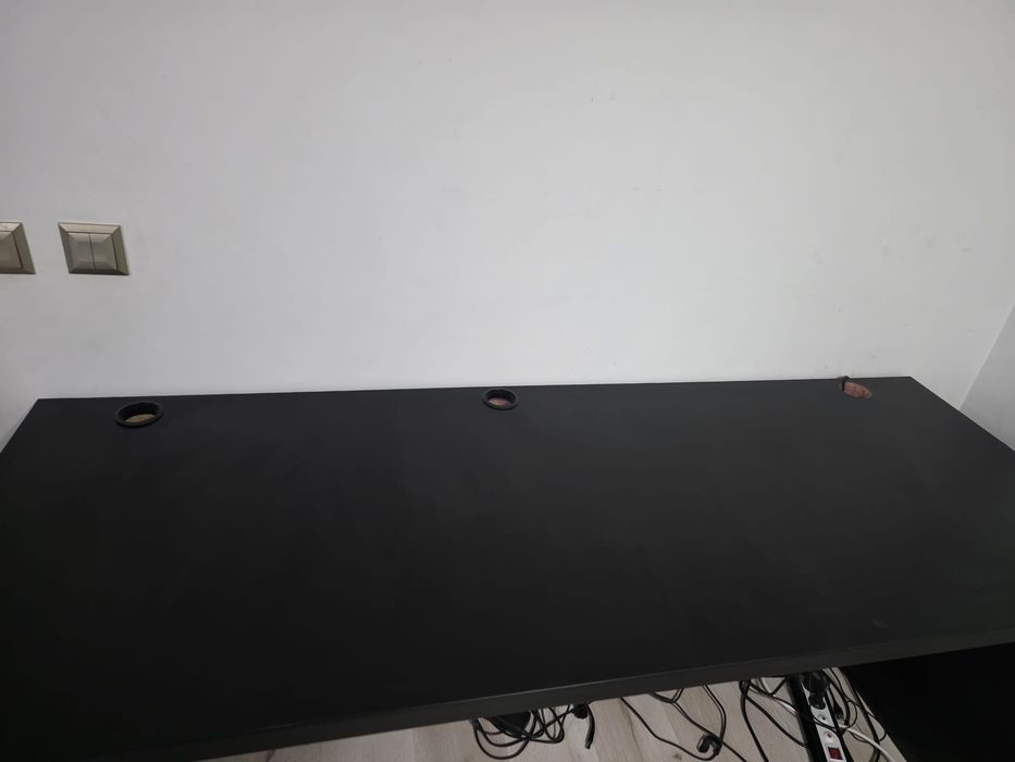 Birou negru – blat gros 4 cm, înălțime 75 cm