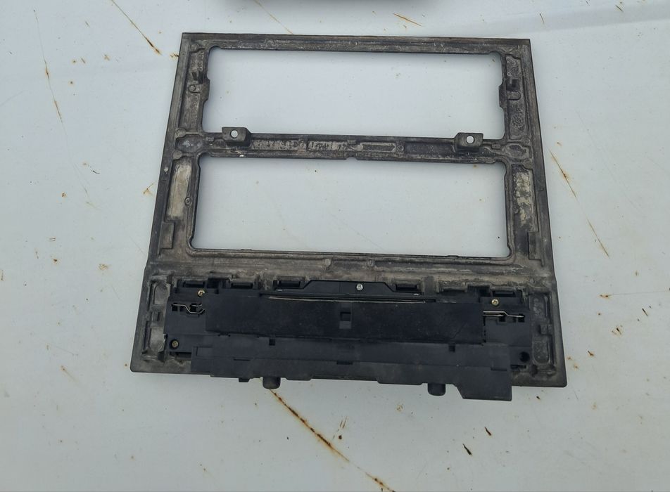 мерс 210 для салон мелочи продаётся