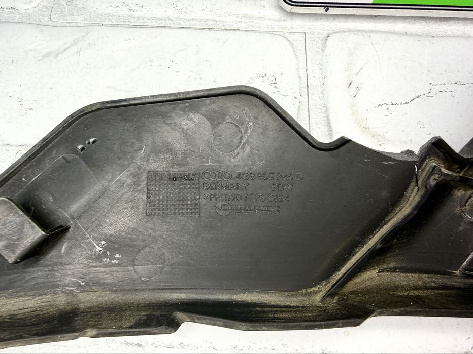 Лайсни капаци фарове AUDI A7 4G 4G8805286D 4G8805285D