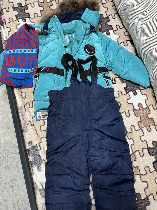 Продам зимний комбинезон на мальчика