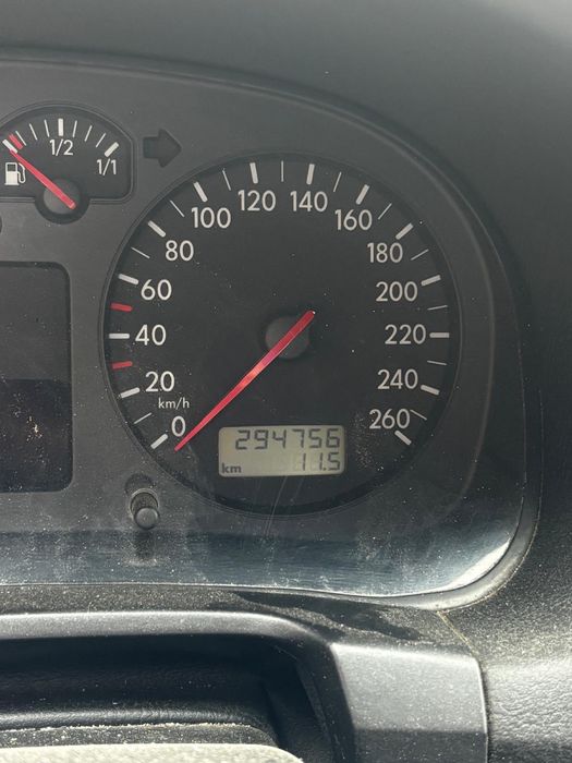 VOLKSWAGEN Golf 2000 — imagine 5