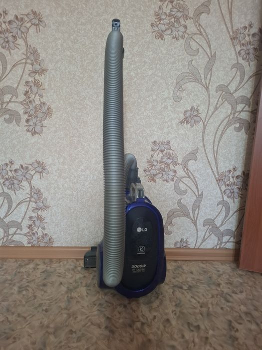 Продам пылесос LG