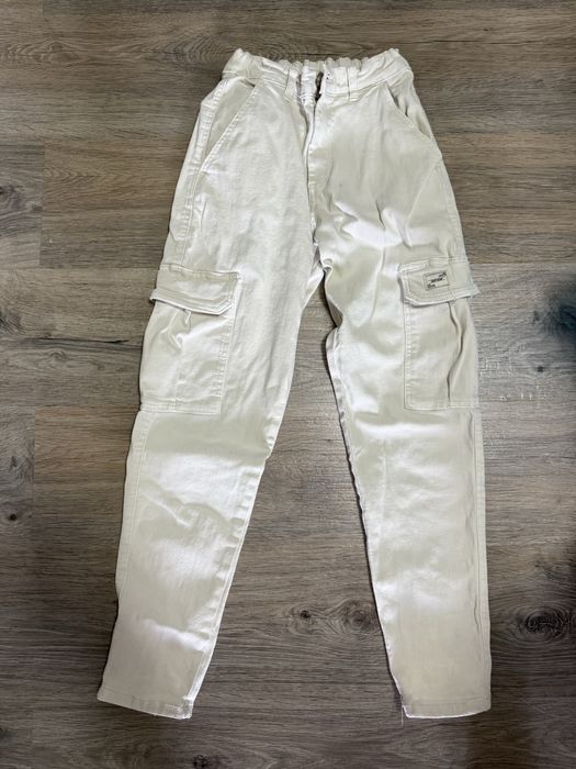 Продаю штаны Zara на девочку, 9-10 лет, если не высокая, то на 12-13 л