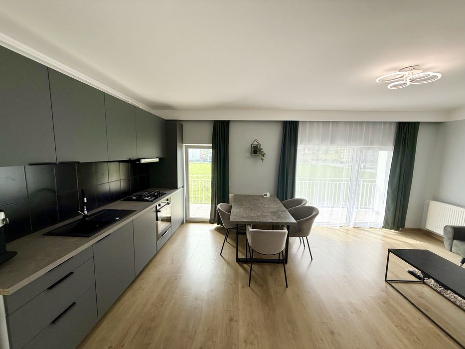 Vand apartament nou, 2 camere plus parcare