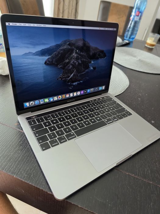 Laptop Apple macbook Model A1989 EMC 3214