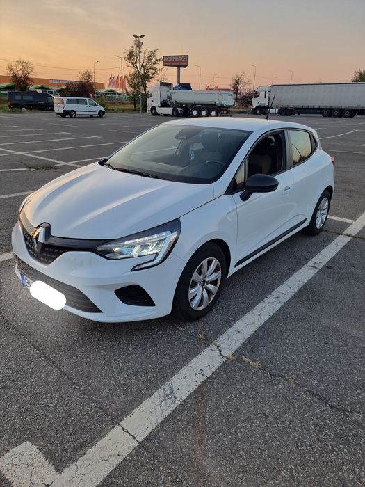 Renault Clio V, an 2021, cumpărat din reprezentanță