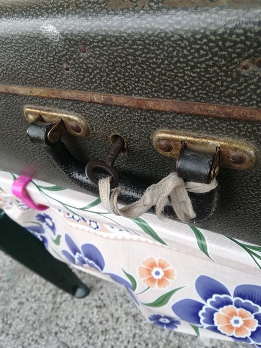 Ретро куфар за декорация