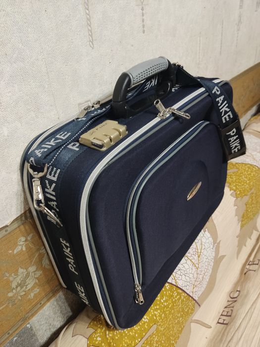 Чемодан портфель сумка