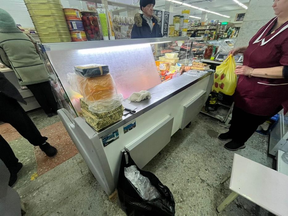 Продам Витрину срочно