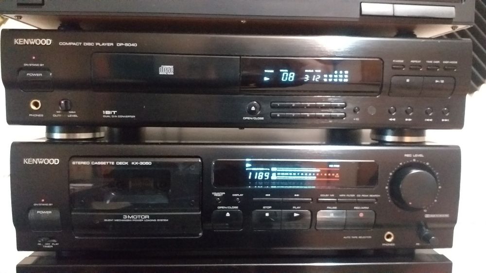 Linie audio Kenwood telecomanda si boxe