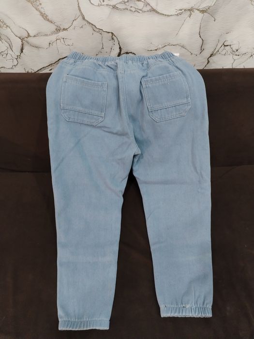 Продам мужские джинсы