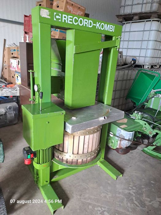 presa tocator fructe