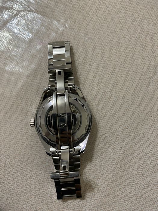 Часы Omega ( 2 штуки)