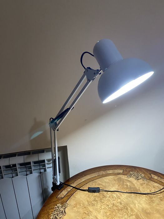 Продаются настольные лампы