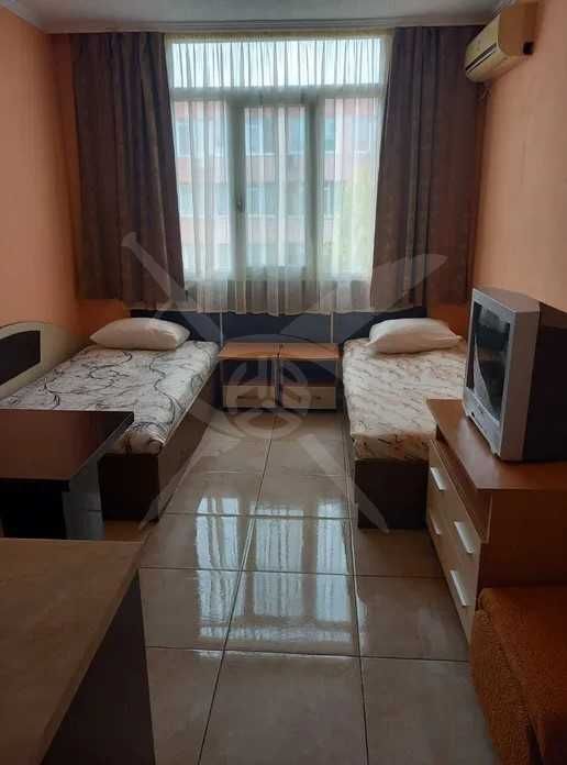 Дава се под наем Едностаен апартамент в к.к. Слънчев бряг - 37 кв.м за 39500 € - Снимка #4