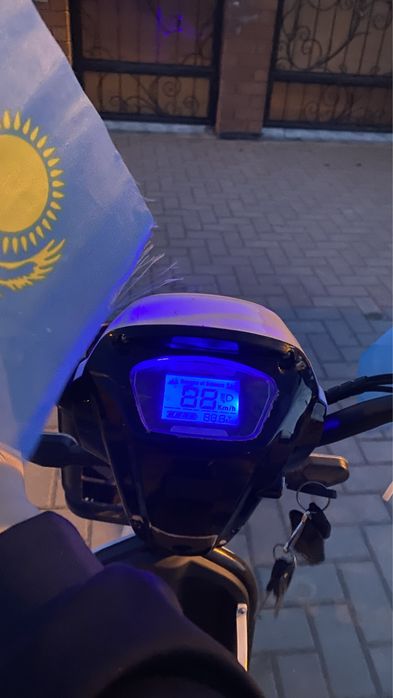 Продам электро скутер срочно