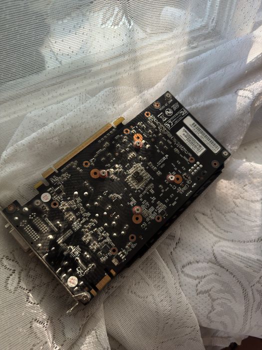 Продам видеокарту GTX 950
