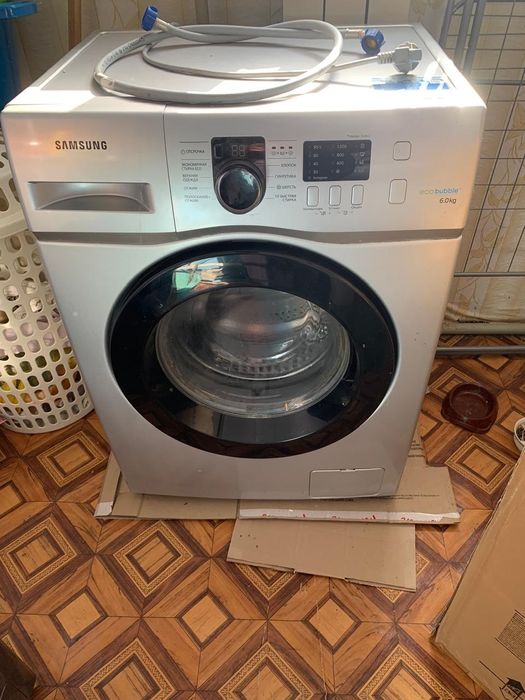 Продам стиральную машину LG