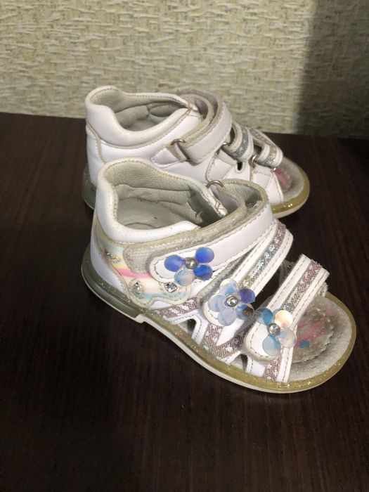 Яркая кастрюля, салатница