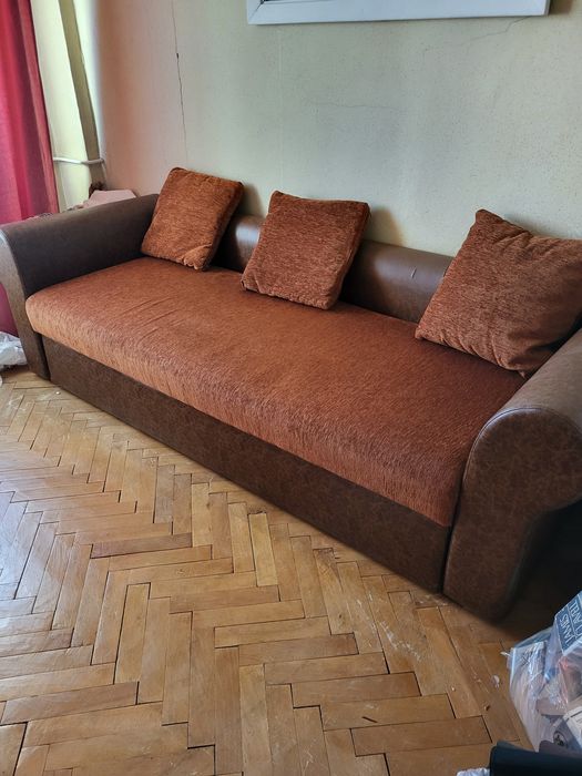 Vând canapea extensibila