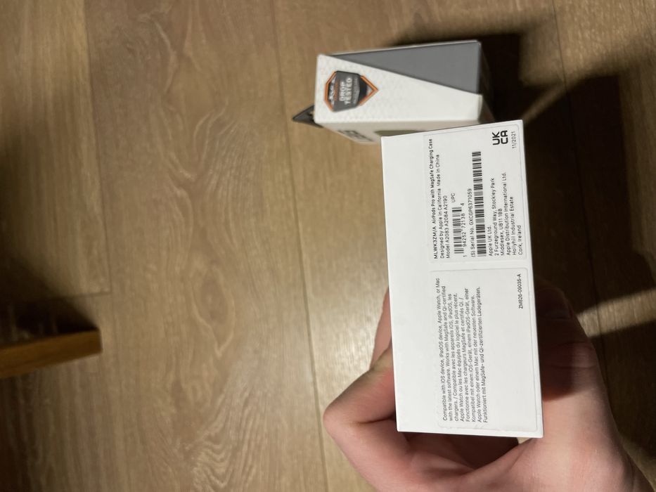 Apple Airpods pro  ORIGINALE + husa uag