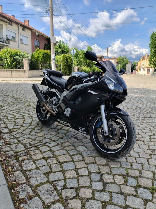 Yamaha YZF 600 R6 RJ03