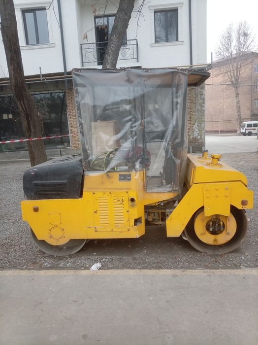 Каток дарожни аспалтни