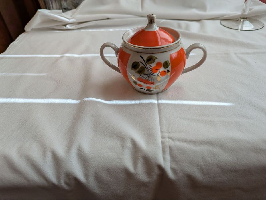 Продам сахарницы