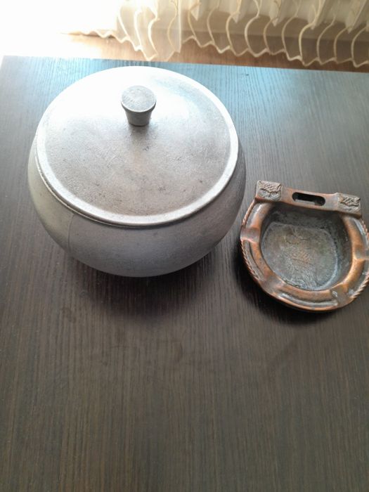 .Пластиковые ведра