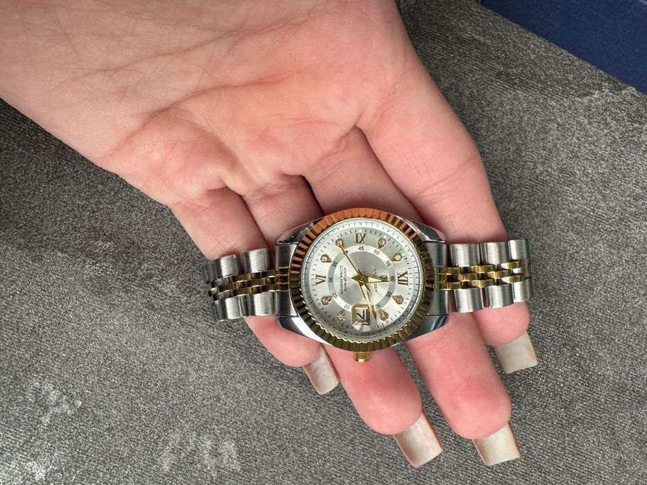 Дамски часовник Poedagar