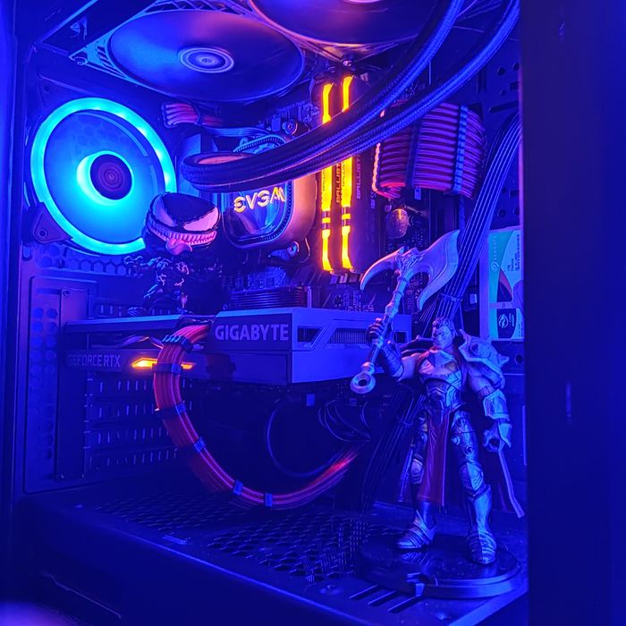 Alegere componente / Asamblare PC / Instalare Windows / Configurare