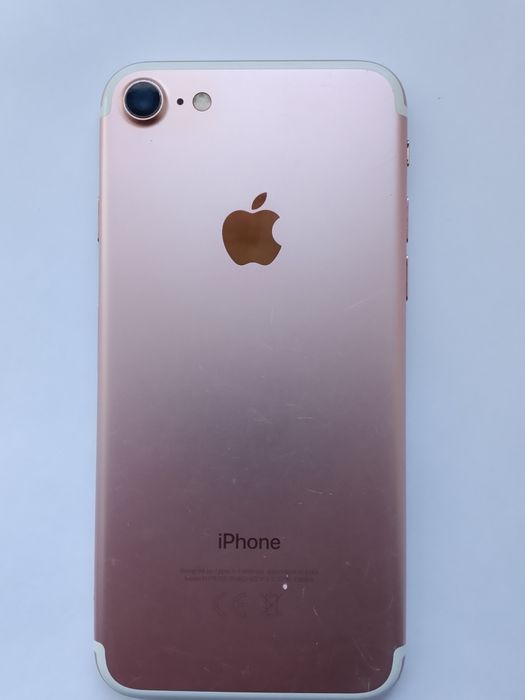 Продам iPhone 7 на 32ГБ.