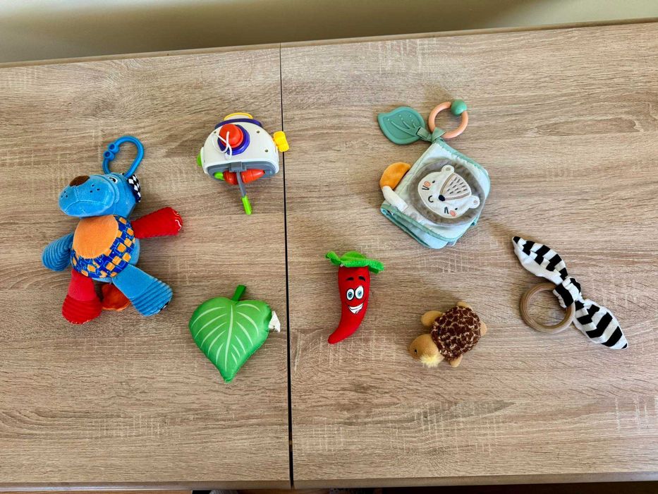 Лотове от играчки за бебе