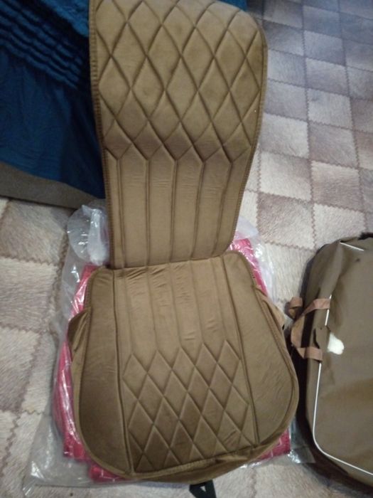 Продам универсальные авто чехлы