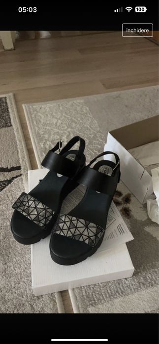 Sandale Lea negre cu detalii arginti