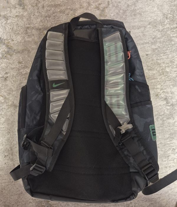 Продам Nike Elite v2