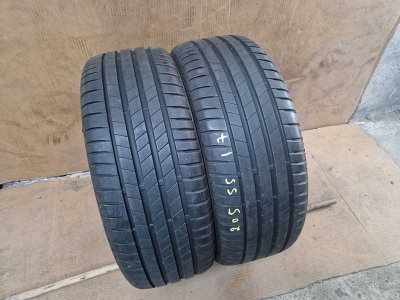 2 Bridgestone R17 205/55
летни гуми
DOT0819