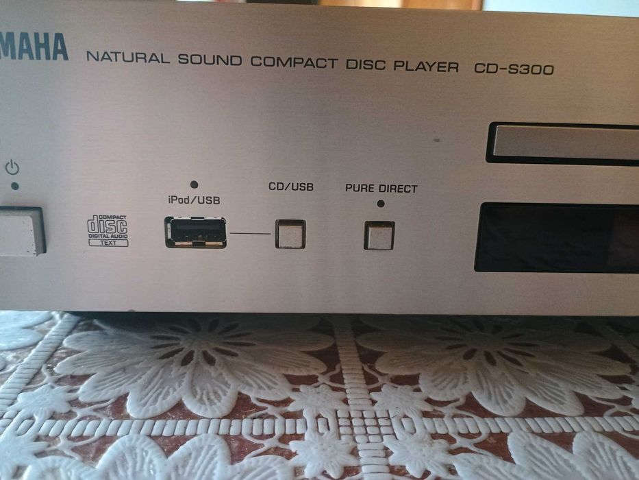 Продавам Yamaha CD s-300