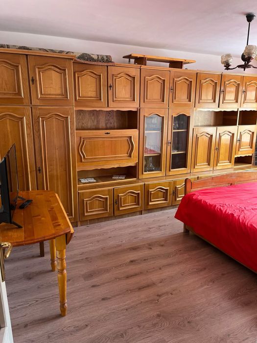 Dau in chirie apartament 3 camere – Velența